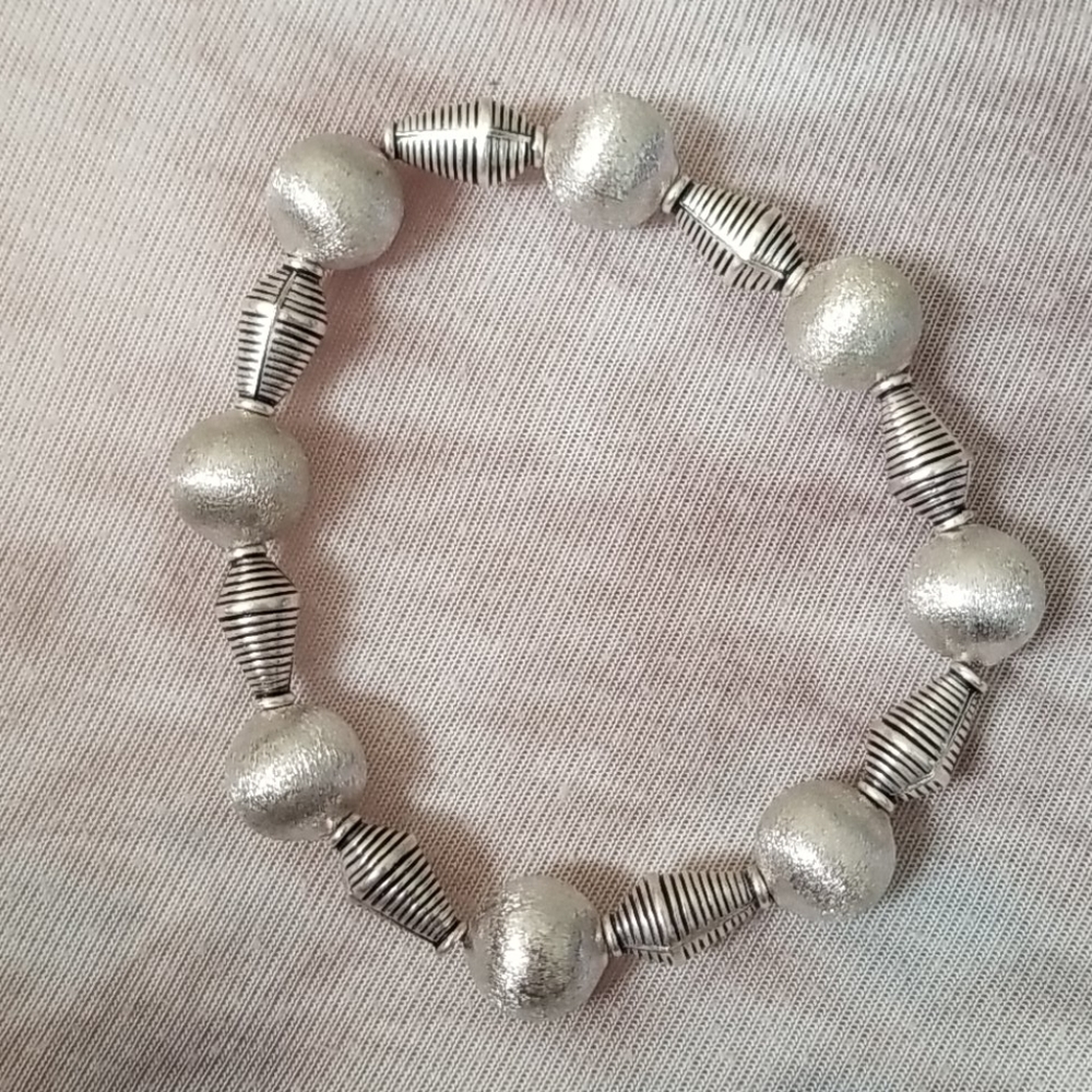 NWOT Handmade metal bead bracelet
